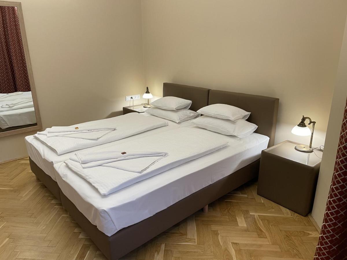 Dozsa Apartman Segedín Exteriér fotografie