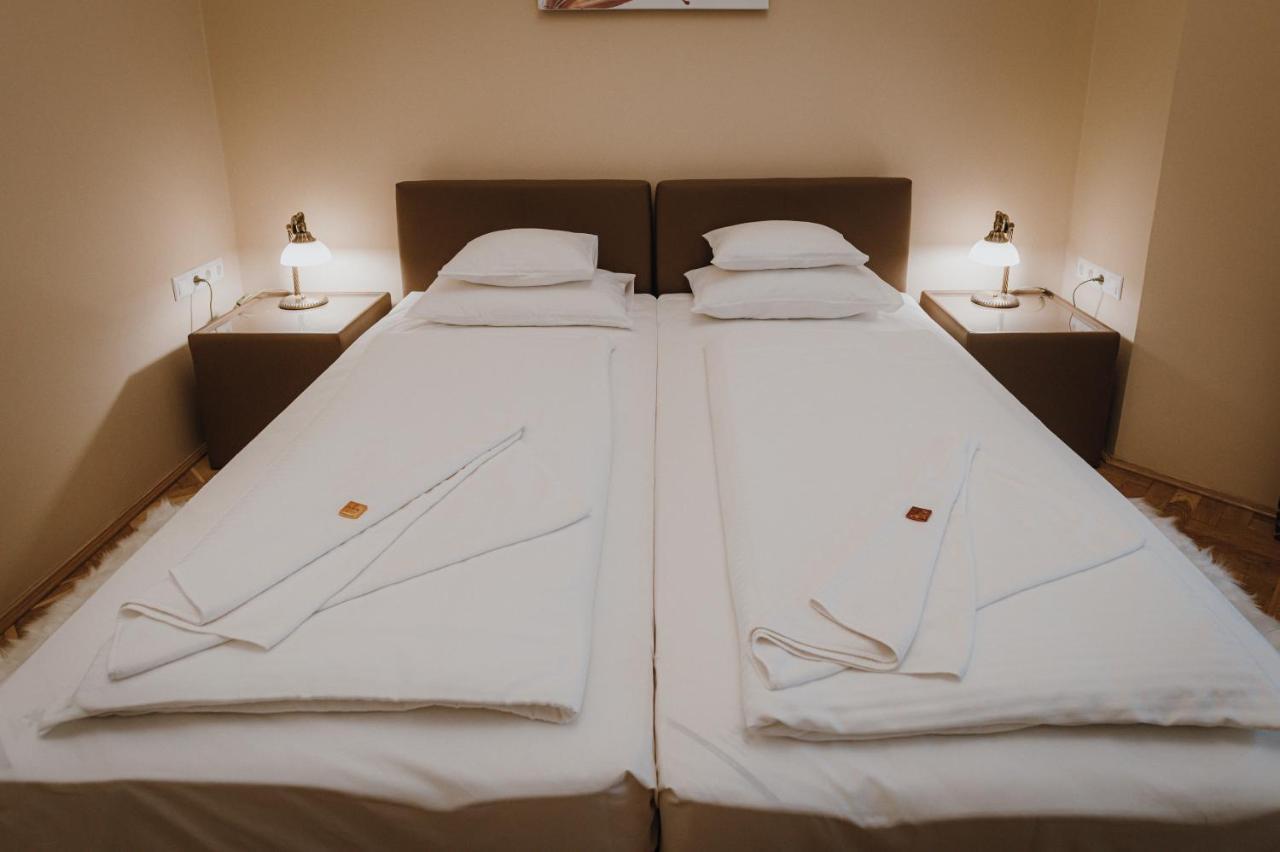 Dozsa Apartman Segedín Exteriér fotografie
